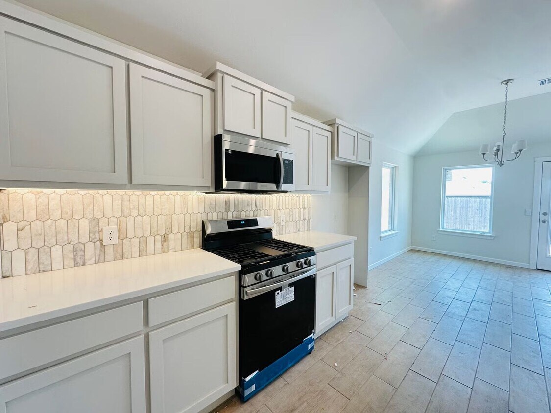 Building Photo - Brand New Home!