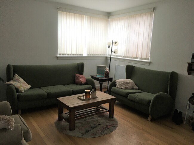 Foto del edificio - 824 N Edison St