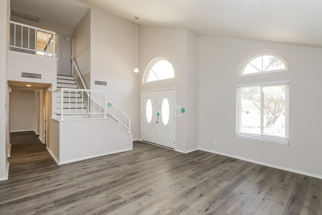 Building Photo - 16234 S 44th St