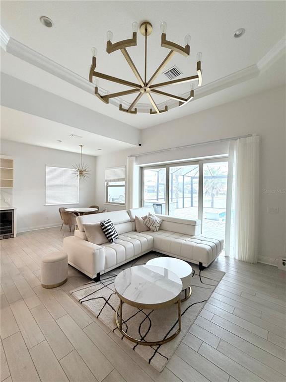 Foto del edificio - 10799 Royal Cypress Way