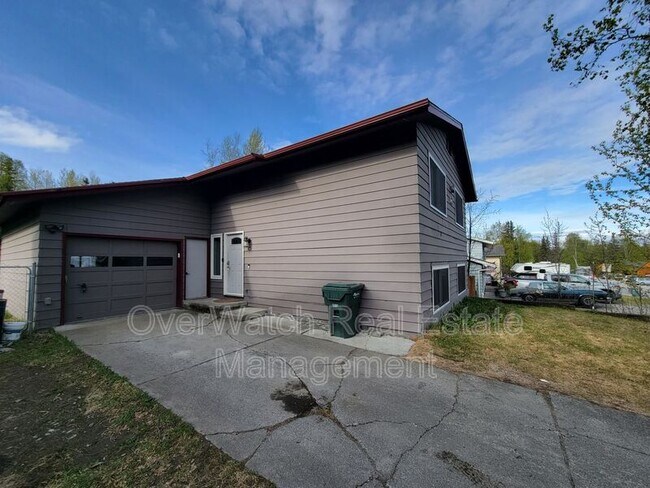 Foto del edificio - 17024 Meadow Creek Dr