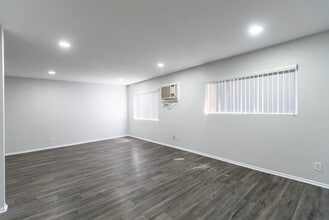 Interior Photo - 2039 North Las Palmas Ave