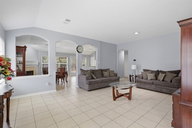 Foto del edificio - 6810 Jasmine Arbor Ln