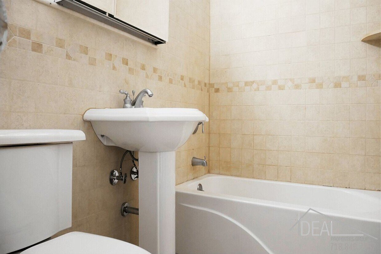 Foto del edificio - 69 W 93rd St