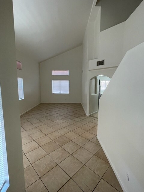 Foto del edificio - 6644 Jordan River Dr