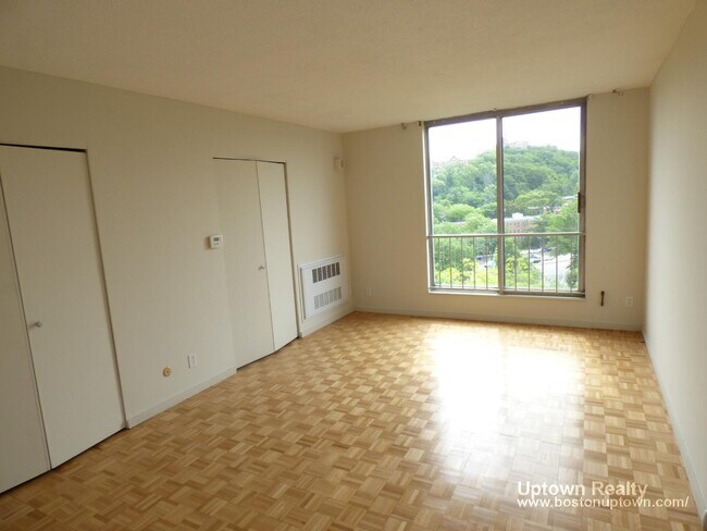 Foto del edificio - 33 Pond Ave