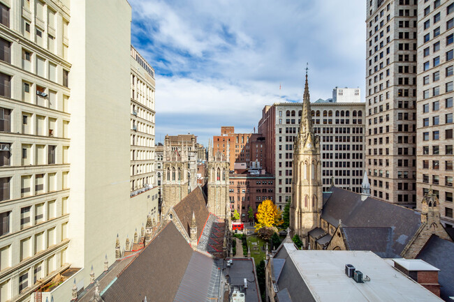 Foto del edificio - 301 Fifth Ave