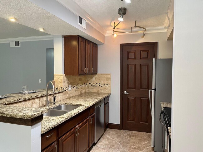Building Photo - 815 Boynton Beach Blvd