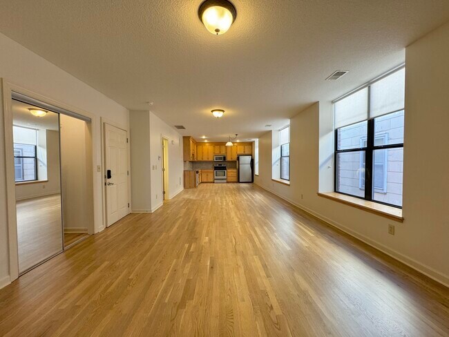Building Photo - 536 Campbell St