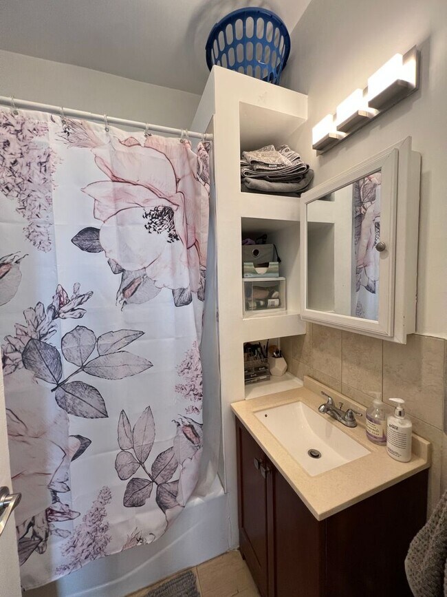 Foto del edificio - 413 Washington St