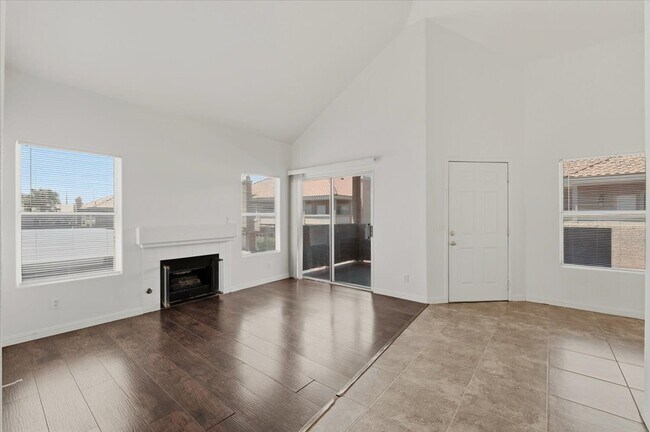Building Photo - 5125 W Reno Ave