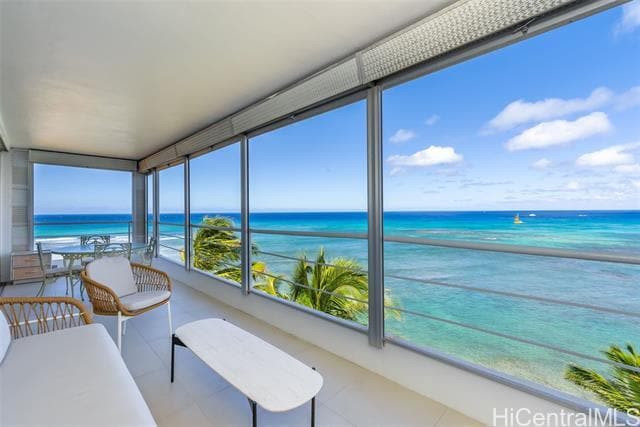 Building Photo - 2979 Kalakaua Ave