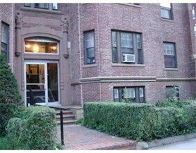 Building Photo - 108 Washington St