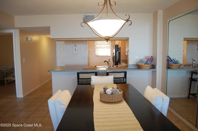 Building Photo - 1860 N Atlantic Ave