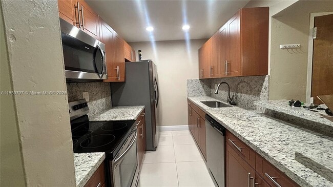 Foto del edificio - 10377 N Kendall Dr
