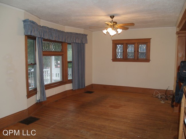 Foto del edificio - 937 17th Ave SE