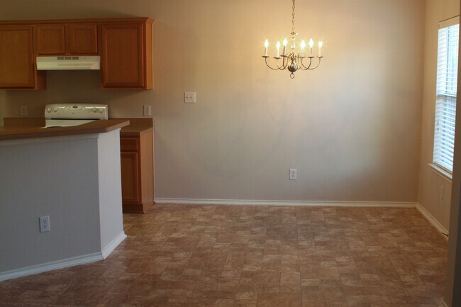 Foto del edificio - 3217 Judge Holland Ln