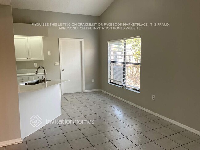 Foto del edificio - 521 Carlsbad Dr