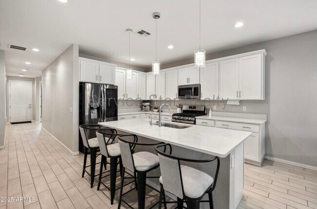 Foto del edificio - 17968 W Hilton Ave