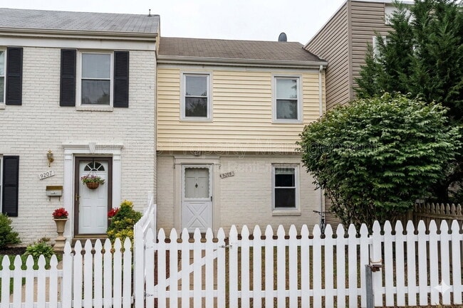 Photo - 9209 Hood Rd Townhome