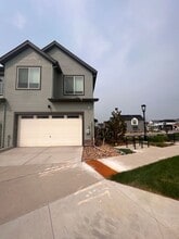 Building Photo - 628 Discovery Pkwy