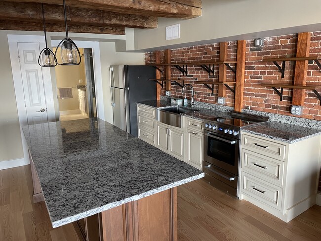 Kitchen - 67 Bow St