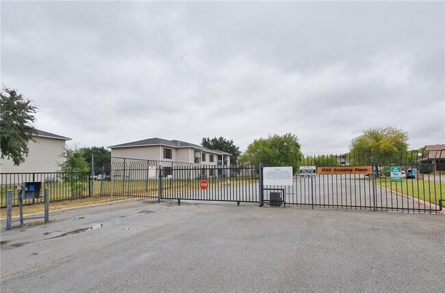 Foto del edificio - 1705 Crossing Pl