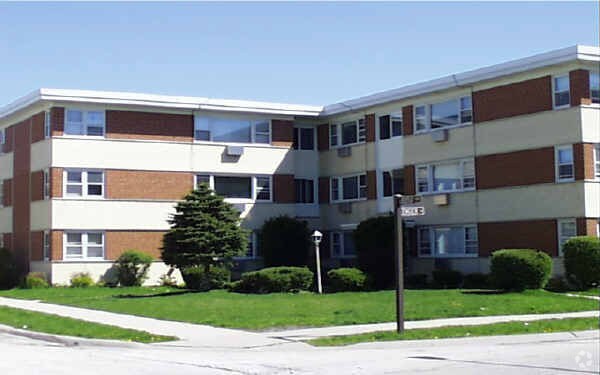 Primary Photo - 8234 Enger Ln