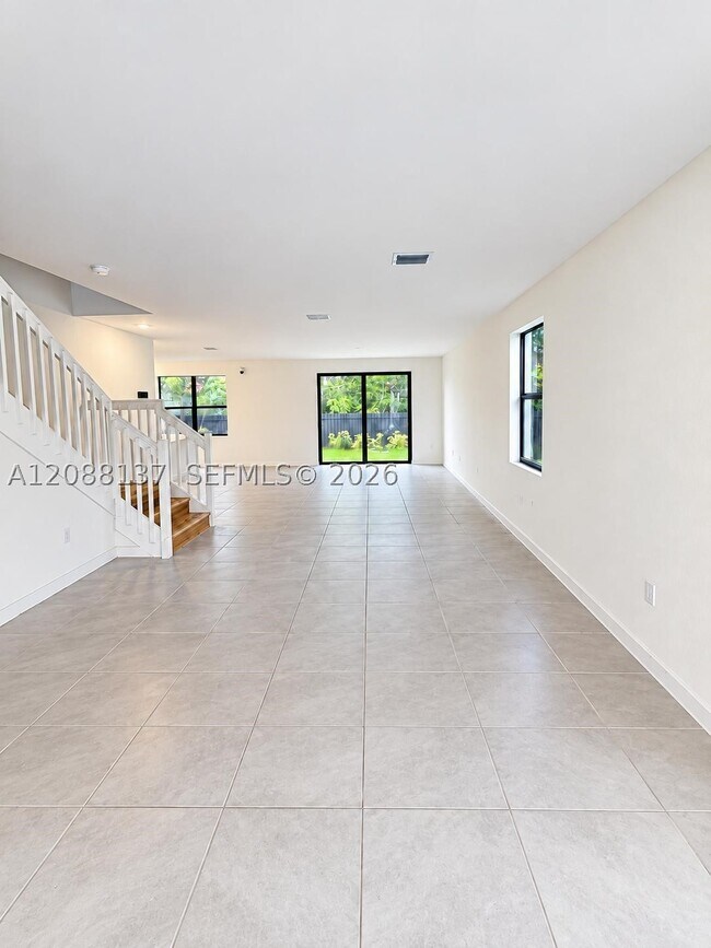 Building Photo - 23185 SW 117th Ave