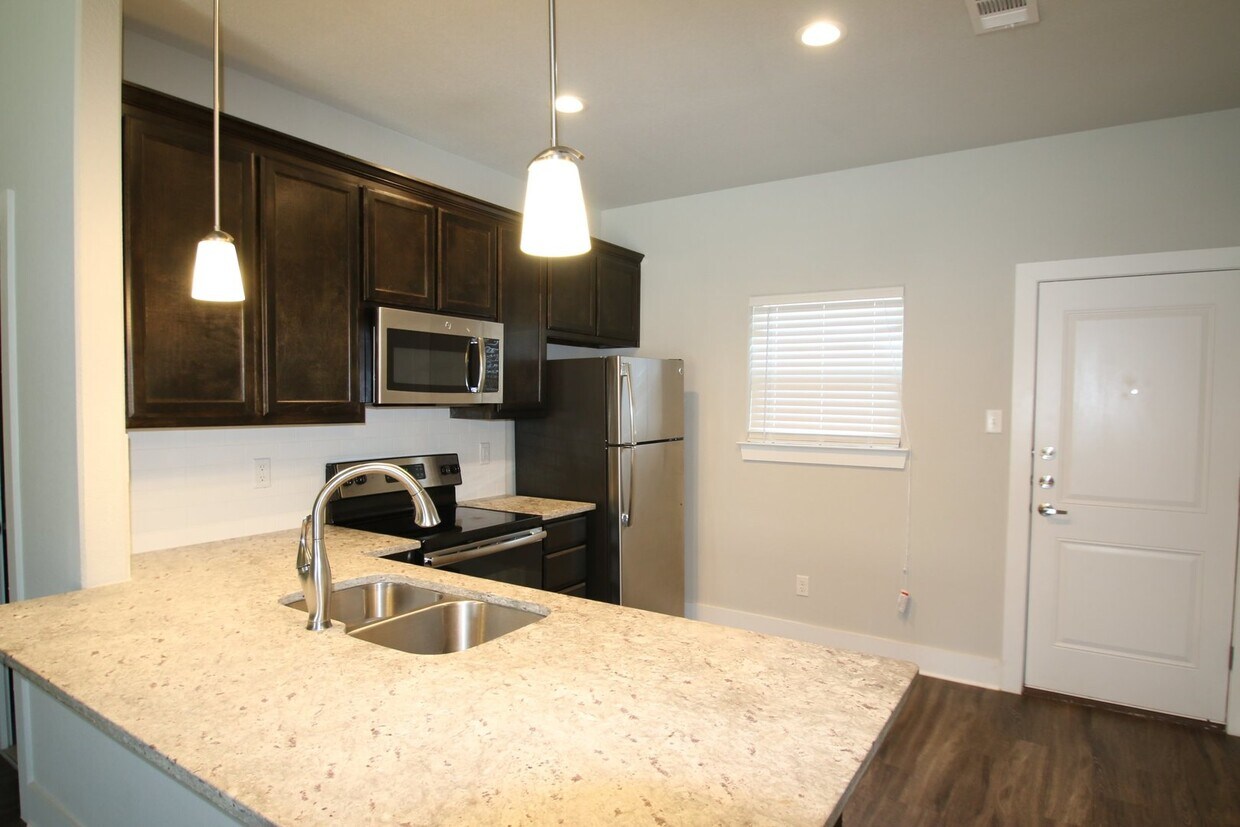 Foto principal - 209 Stewart Bend Ct