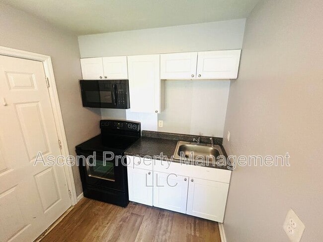 Foto del edificio - 217 Sequoia Dr