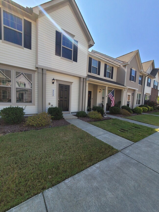 Foto del edificio - 4464 Middletown Dr