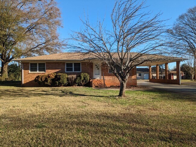 Foto del edificio - New listing in Mooresville!