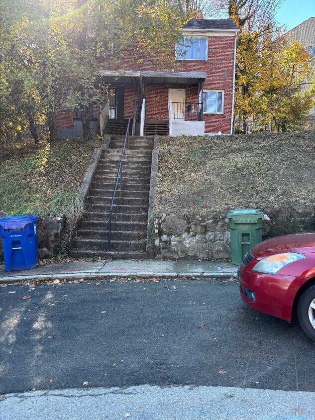 Foto principal - 3408 1/2 Cotwood Pl