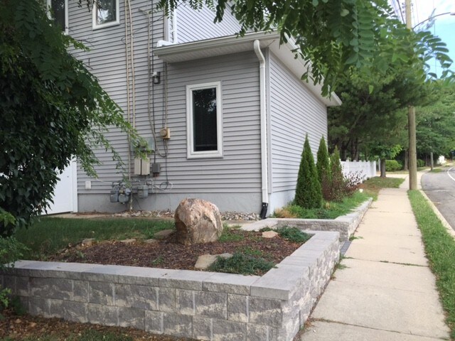 Primary Photo - 185 Berlin Rd