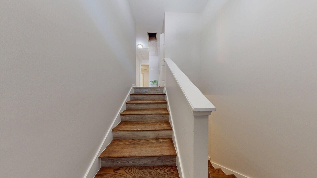 500-502 Greentree - Spacious Auburn Duplex in Prime Location
