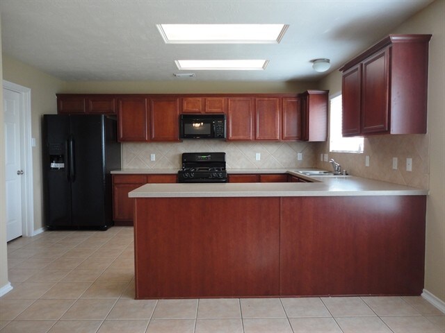 Foto del edificio - 18319 Fieldbluff Ln