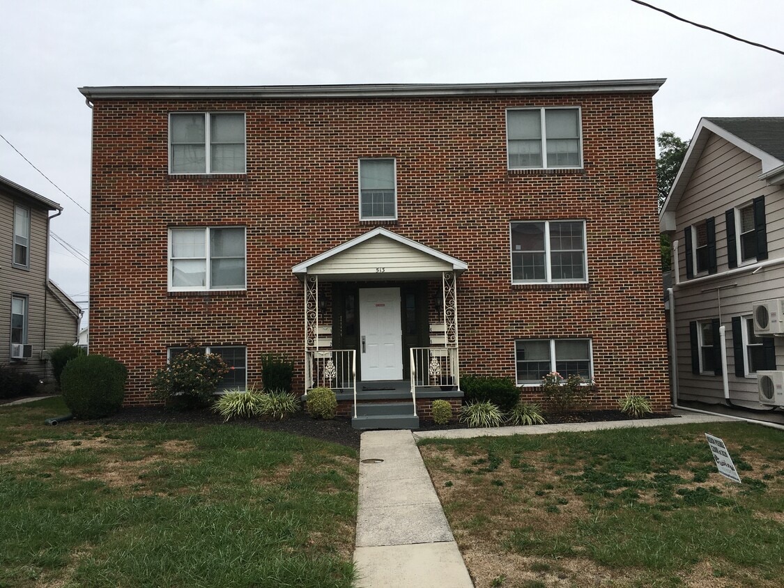 Primary Photo - 513 Bridge St