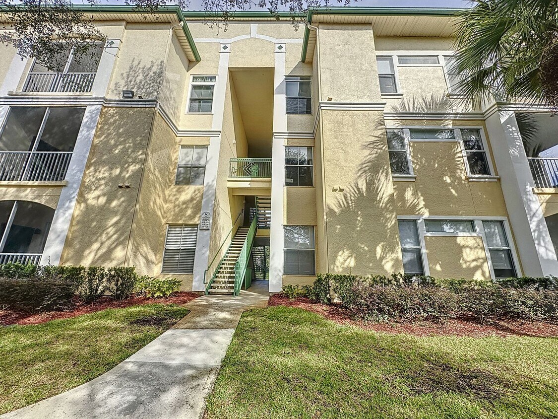 8819 Dunes Ct, Kissimmee, FL 34747 Condo for Rent in Kissimmee, FL