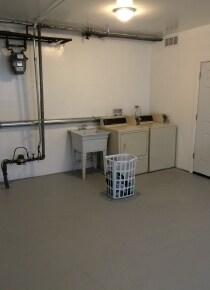 Laundry Facilities - 7870 S Coles