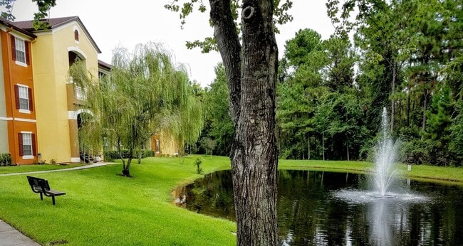 Building Photo - Beautiful 2/2 condo for rent next to Waterford Lakes Town Center and UCF