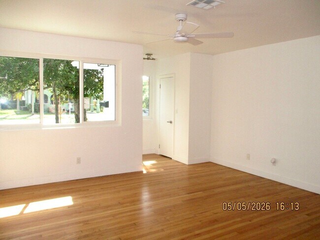 Foto del edificio - 921 Daytona Ave