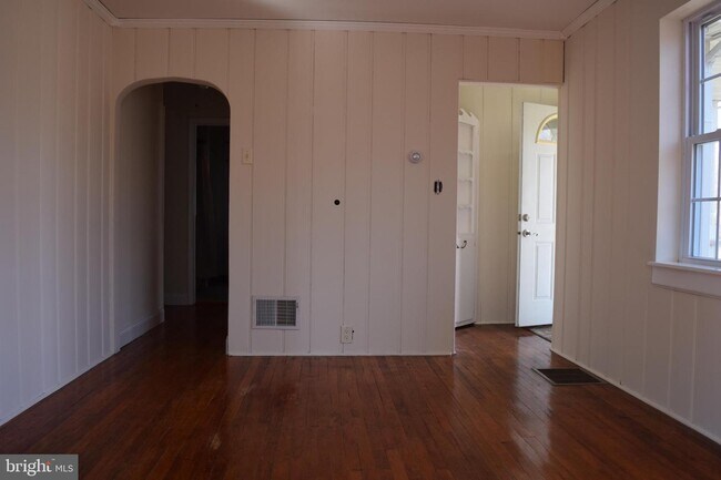 Building Photo - 9202 Wheatsheaf Rd