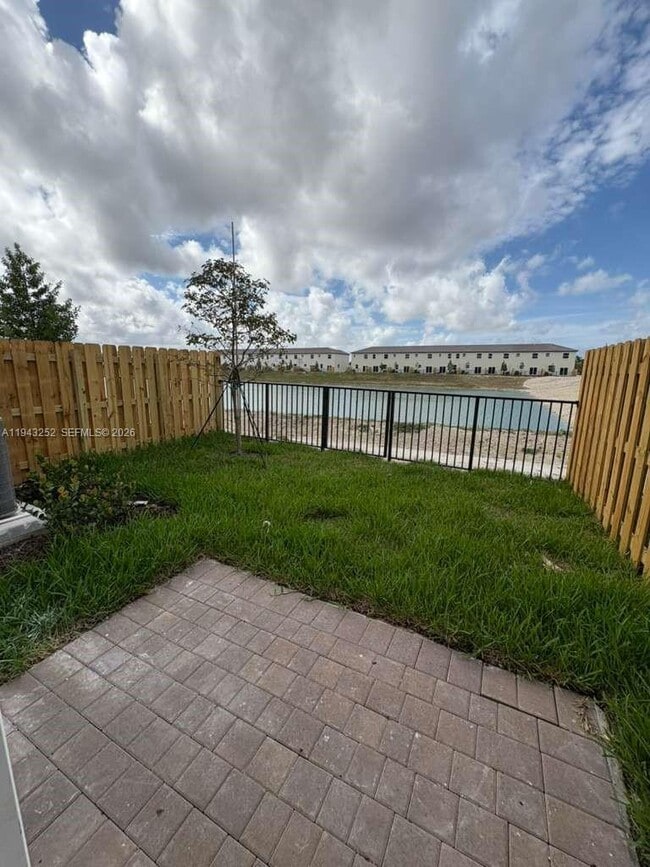 Foto del edificio - 2708 SE 26th Ave