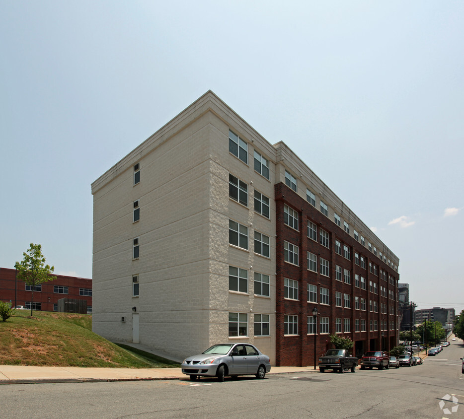 Foto del edificio - Goler Manor Apartments