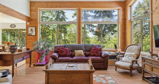Building Photo - 25151 Pleasant View Dr