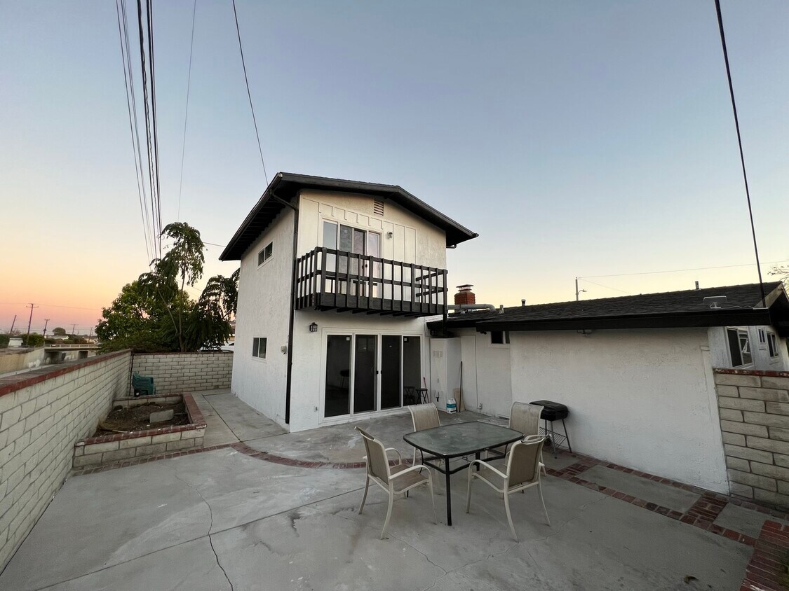 2317 W 169th Pl, Torrance, CA 90504 House for Rent in Torrance, CA