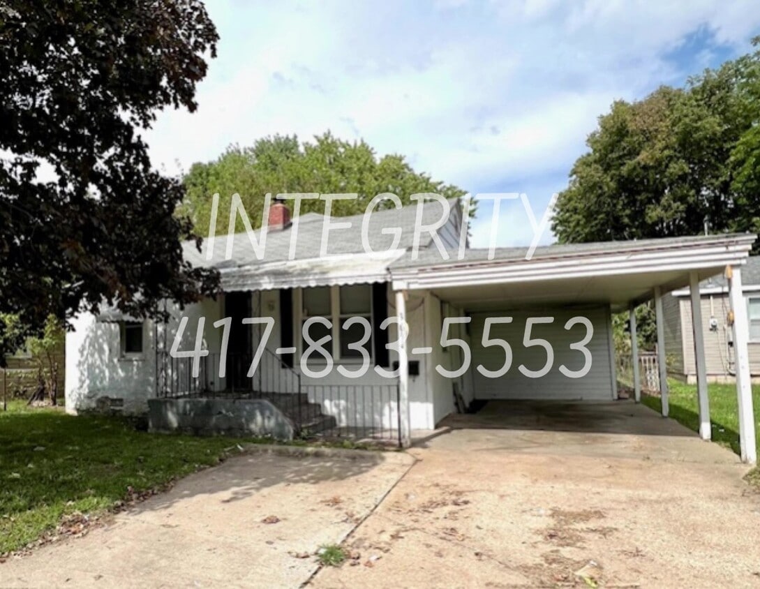 Foto principal - 1631 E 8th St N