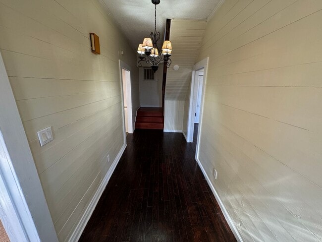 Foto del edificio - West Iredell Area - 4BR / 3BA + Carport