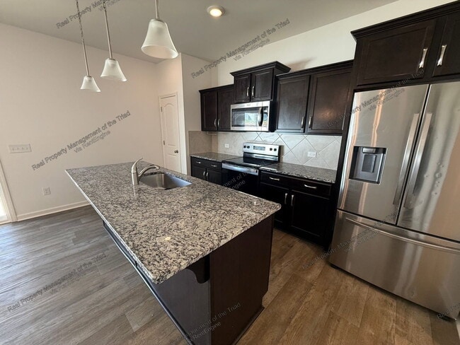 Building Photo - 5116 Reedy Creek Farm Cir